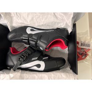 Peloton Cycling Shoes Size 40 (Men 7, Women 9) NIB